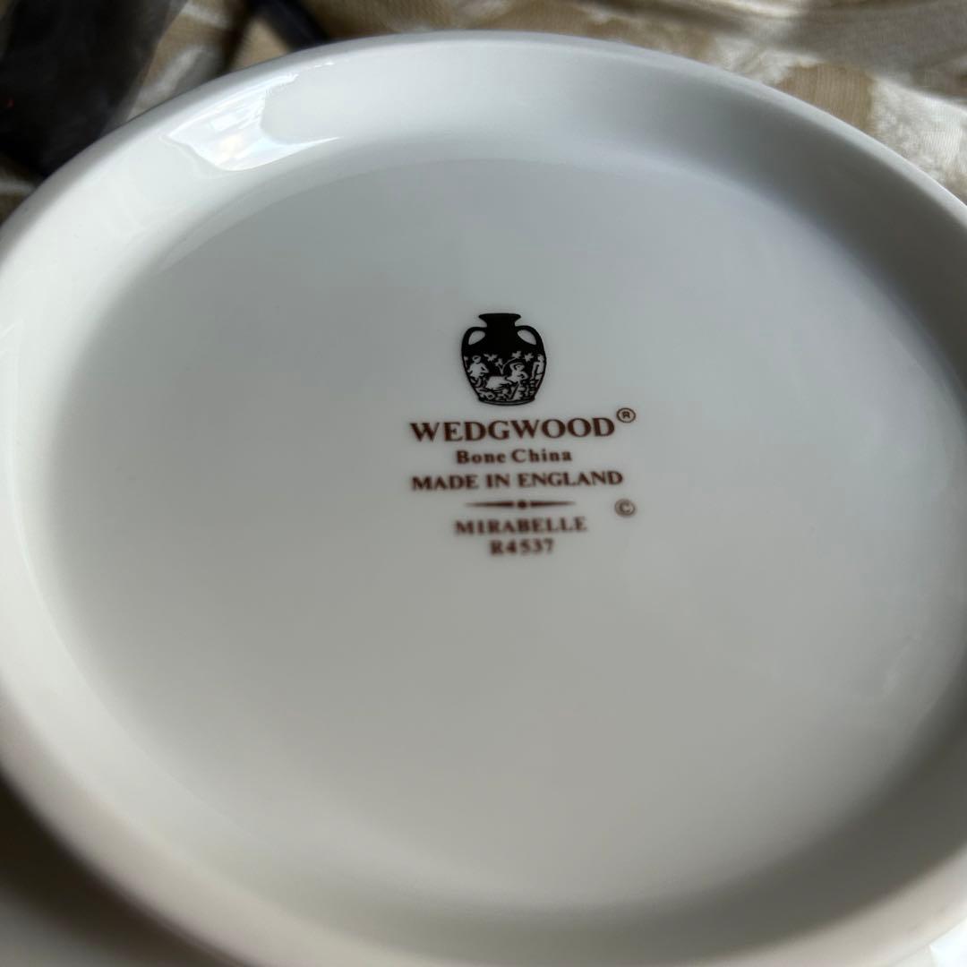 英国製 黒壺  MIRABELLE可憐な花柄カバードベジタブル