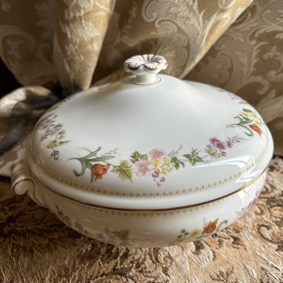 英国製 黒壺  MIRABELLE可憐な花柄カバードベジタブル