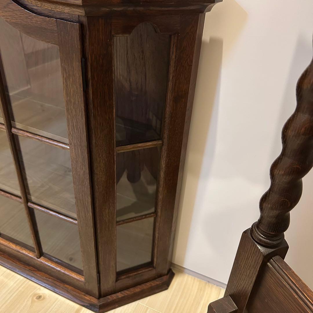 ウォールガラスキャビネット　アンティーク家具ガラスキャビネット　飾り棚