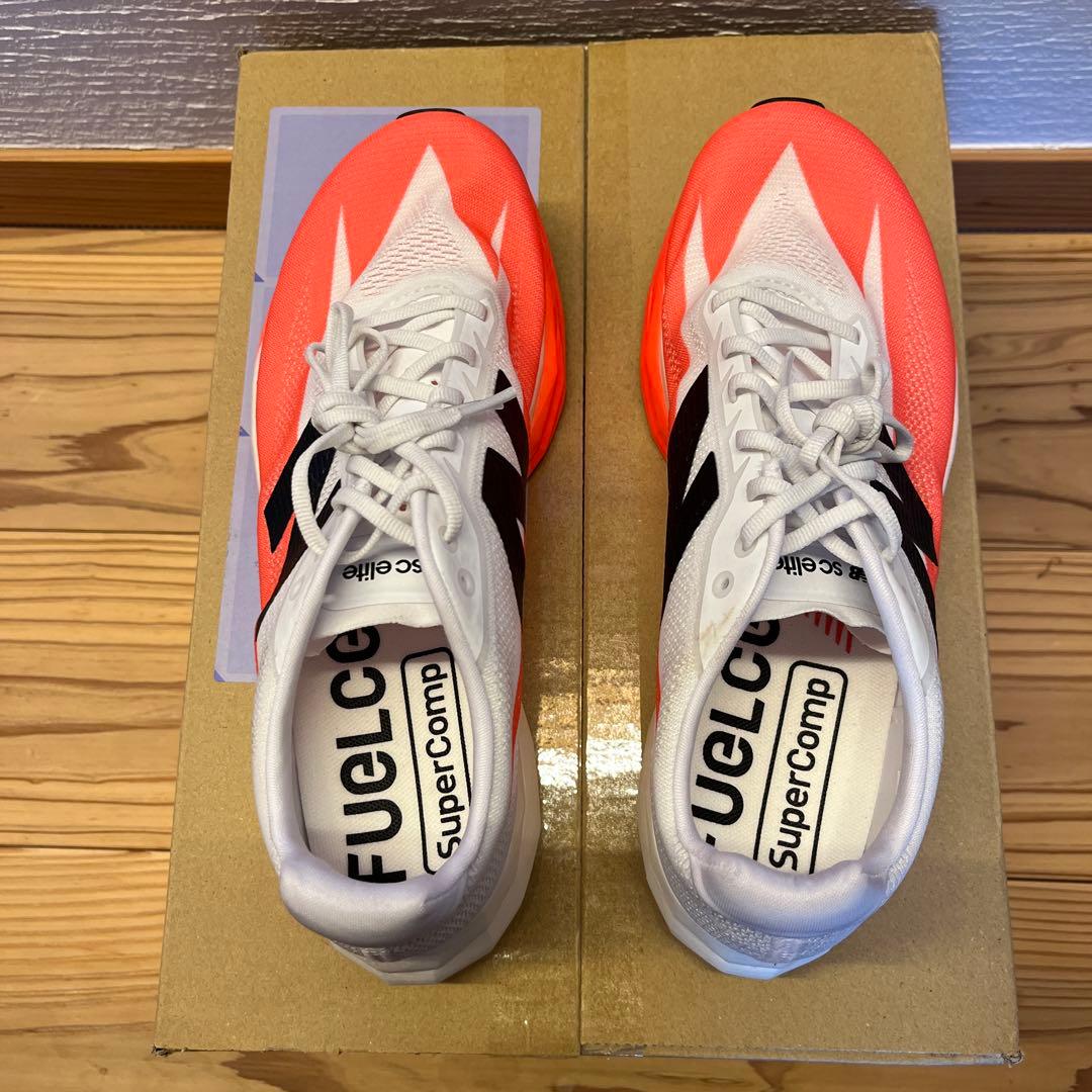 【美品】ニューバランス　フューエルセル　スーパーコンプ　エリートV5