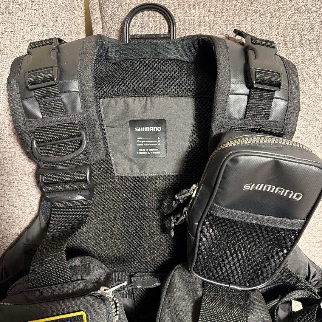 シマノ サーフトリッパーベスVF-275W Lサイズ 中古品