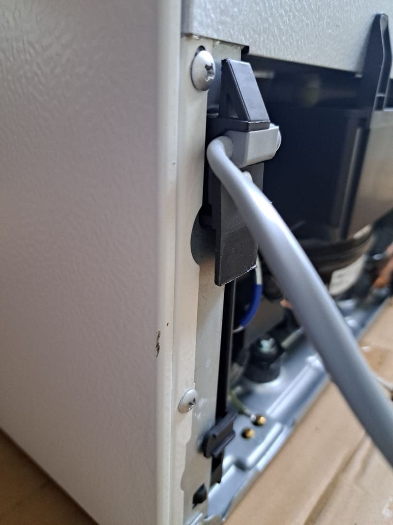 ★週末限定値下中　☆冷蔵庫 一人暮らし 180L 美品 NR-B18C1-W