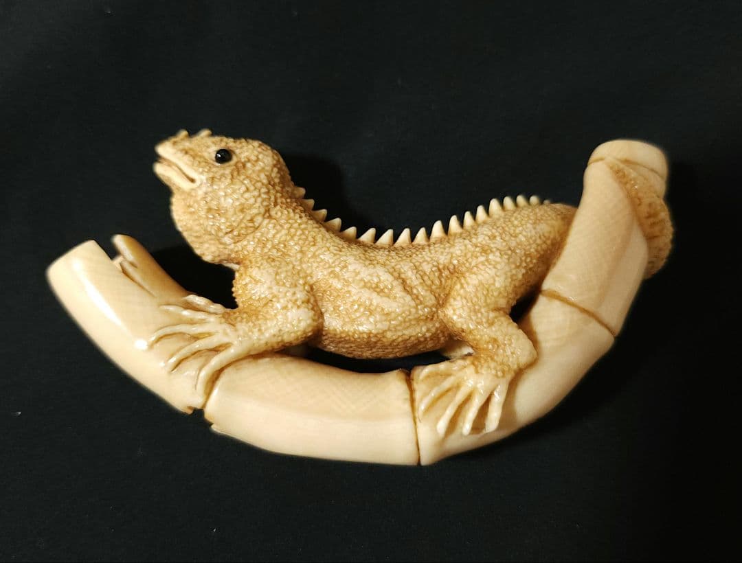 根付け　トカゲ 蜥蜴　爬虫類　竹