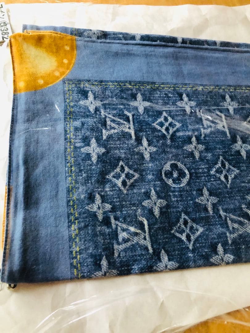 ルイヴィトン　ハンカチ ロレックスノベルティハンカチ付き