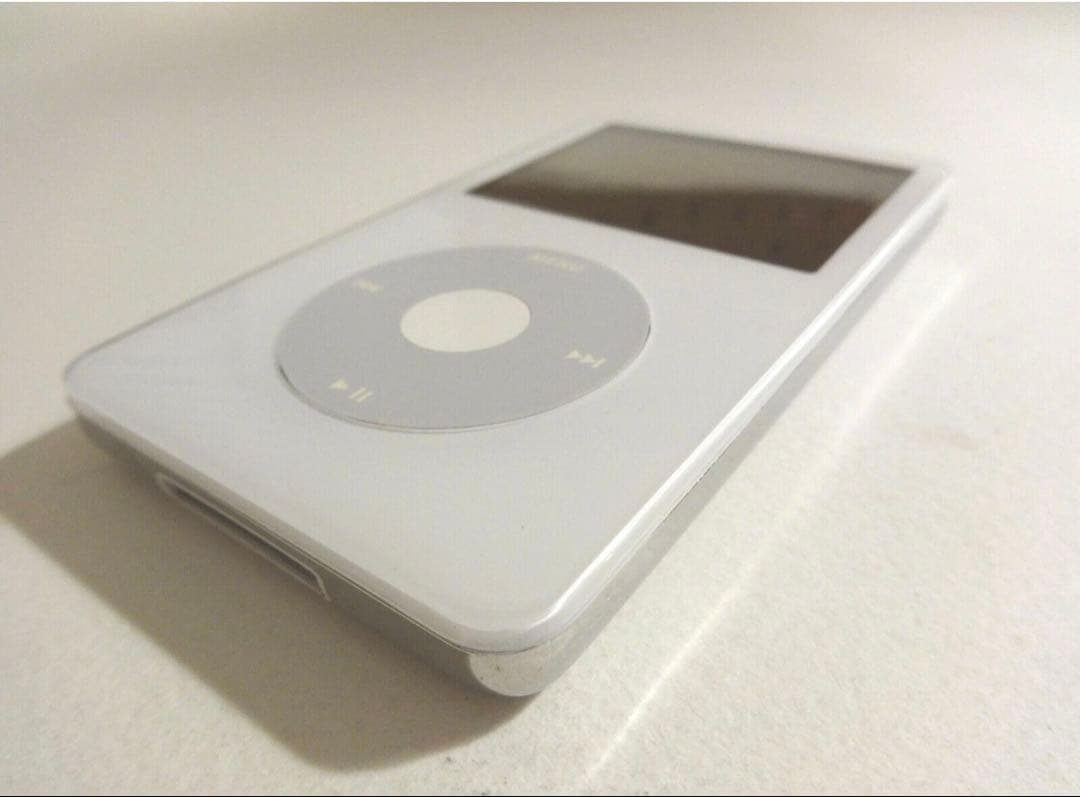 美品 iPod Classic 5世代30GB新品パネル•バッテリー