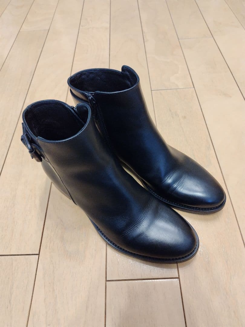 【最終値下げ·2/7まで】銀座かねまつ　ショートブーツ　ブラックレザー　ビブラム