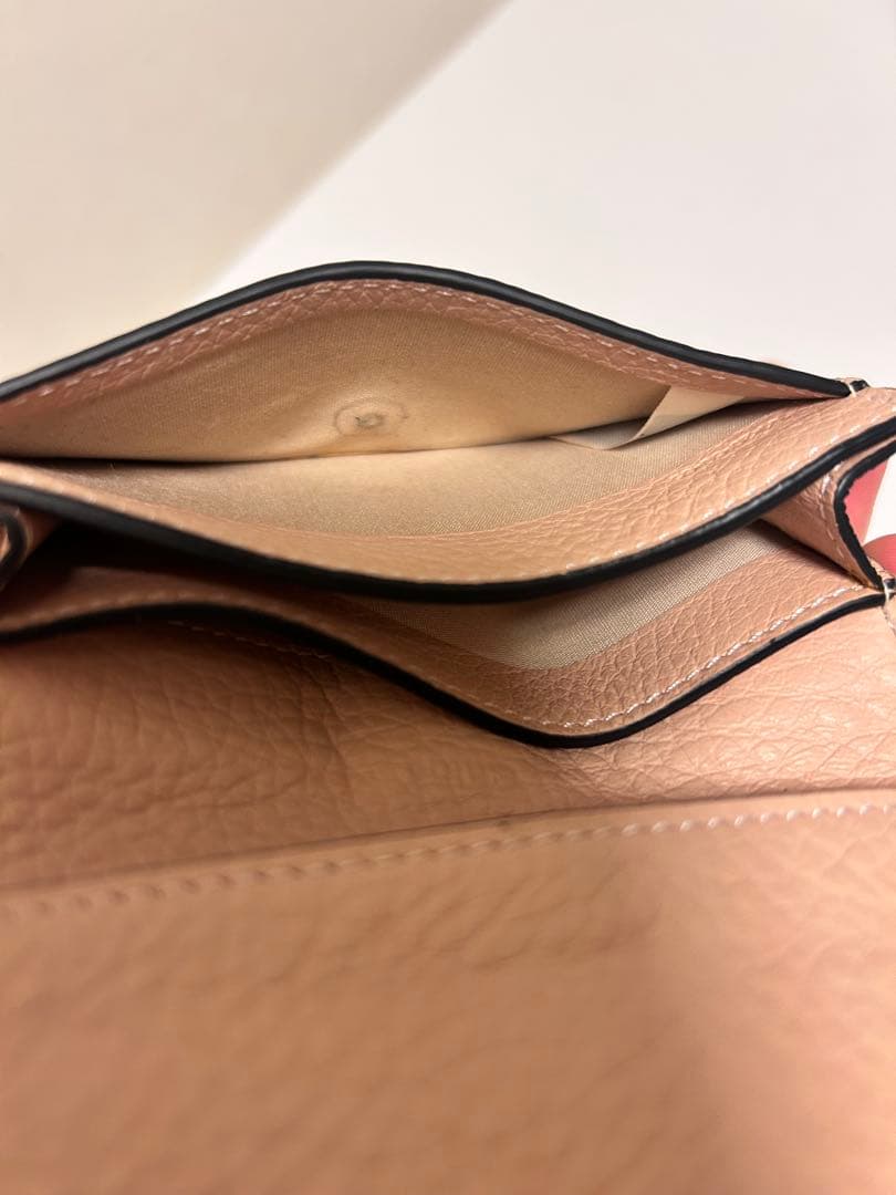 Chloe クロエ　ピンクベージュ　レザー名刺入れ ロゴ金具付き　カード入れ