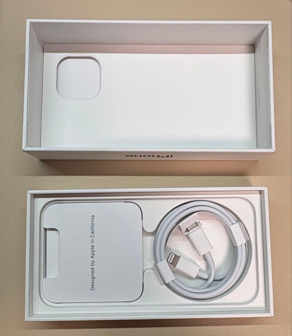 M*e様 【シャッター音なし】iPhone13mini 香港版 A2628