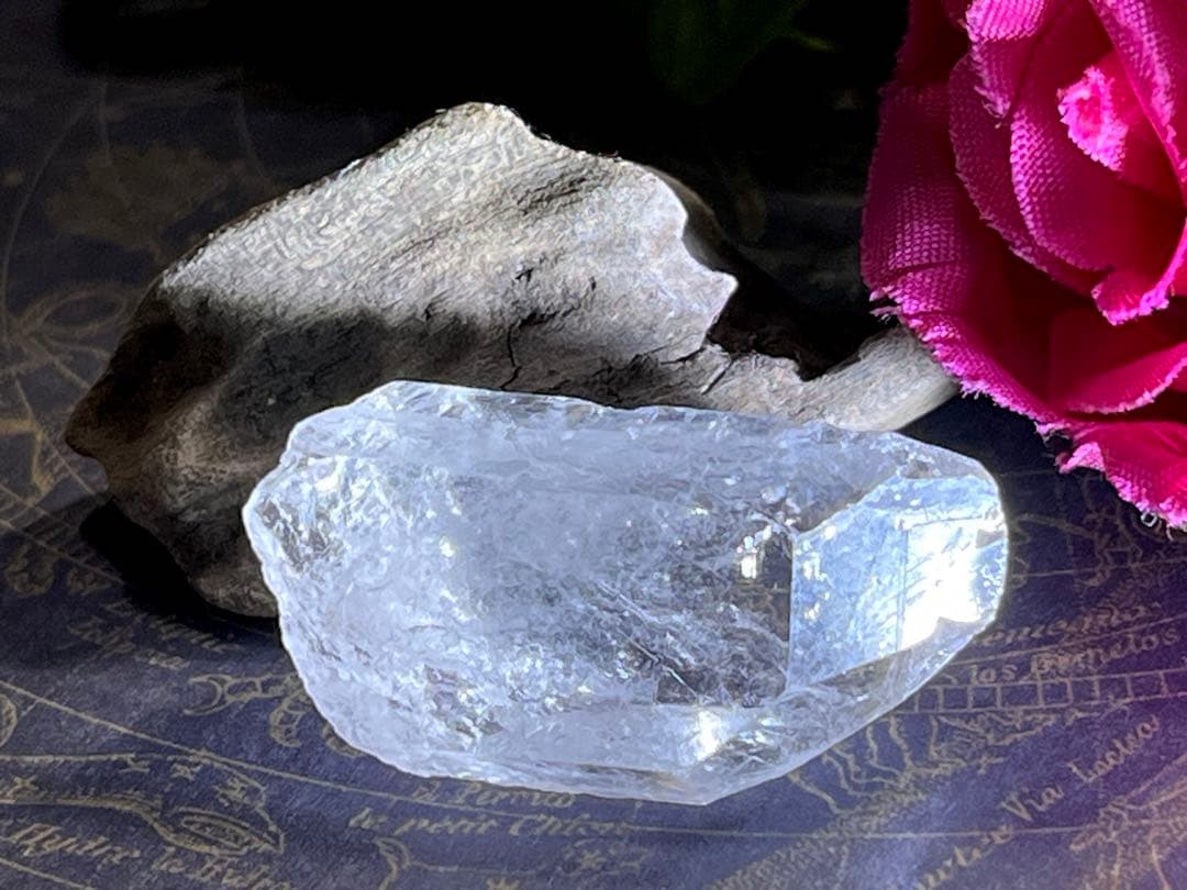 レコードキーパー✨  ブラジル・ミナスジェライス州 水晶　クリスタル　原石