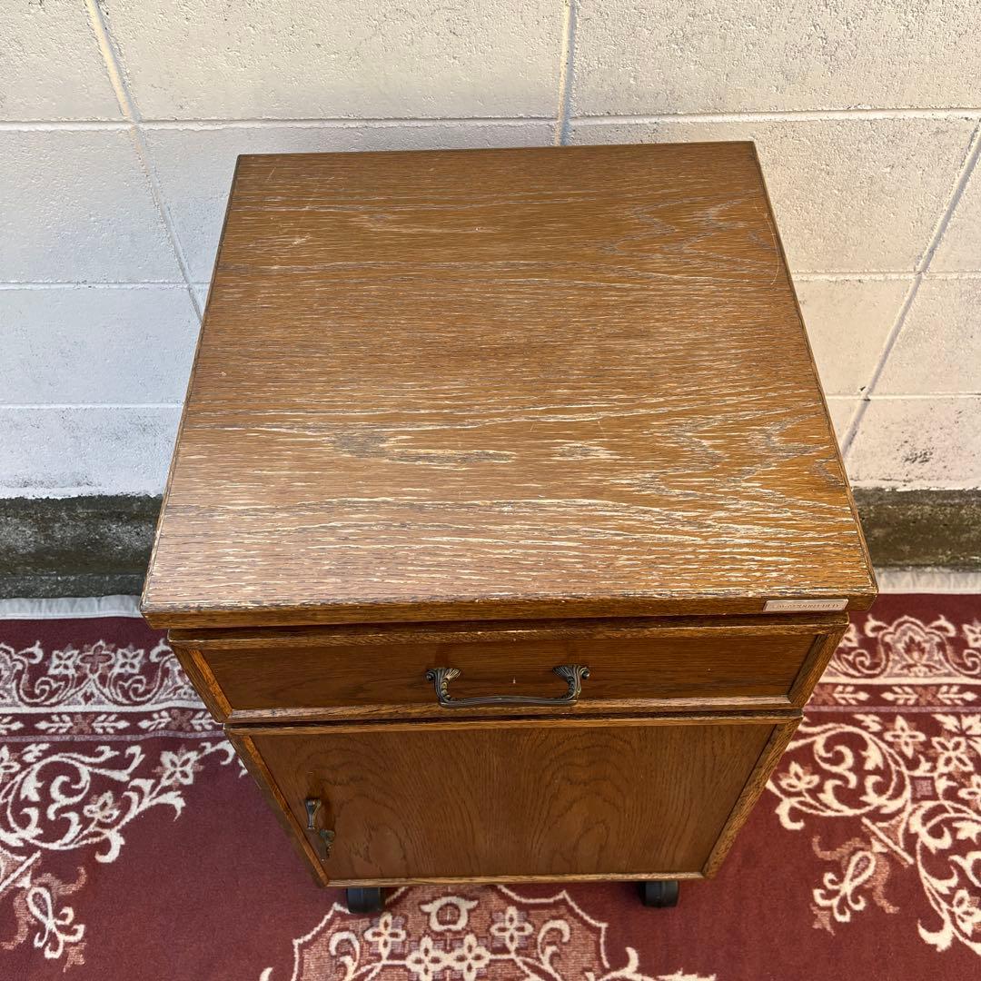 オーク材木製家具◾️パラマウントベッド 脚×キャスター付き チェスト キャビネット