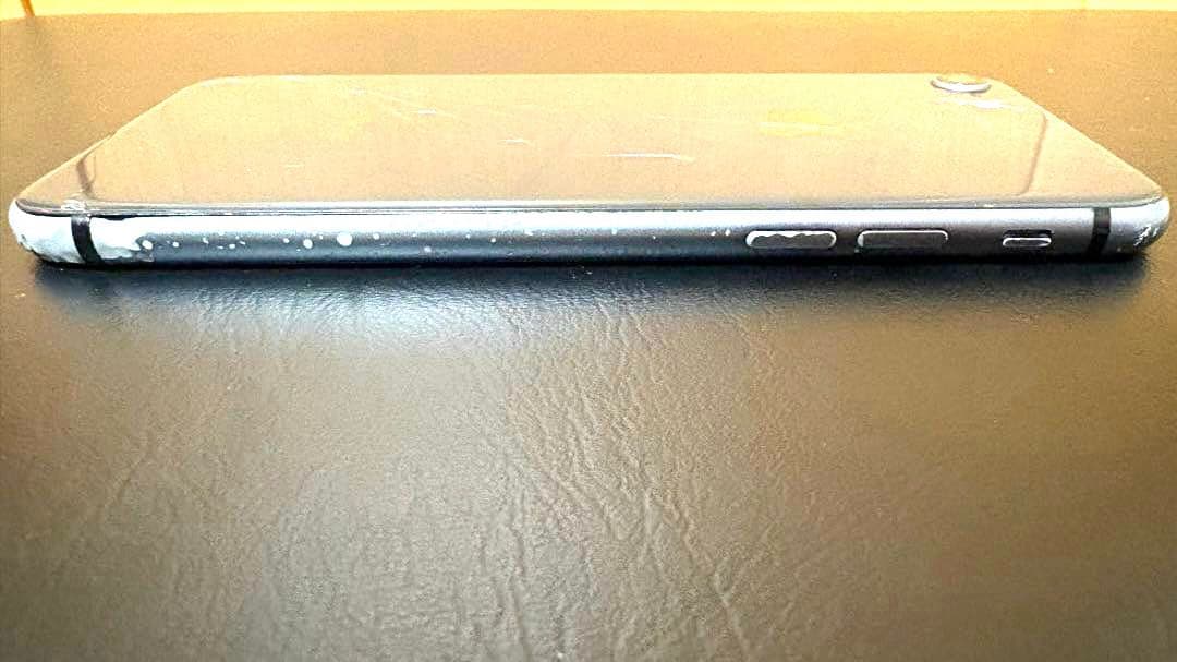 iPhone 8 スペースグレイ 64GB ジャンク扱い