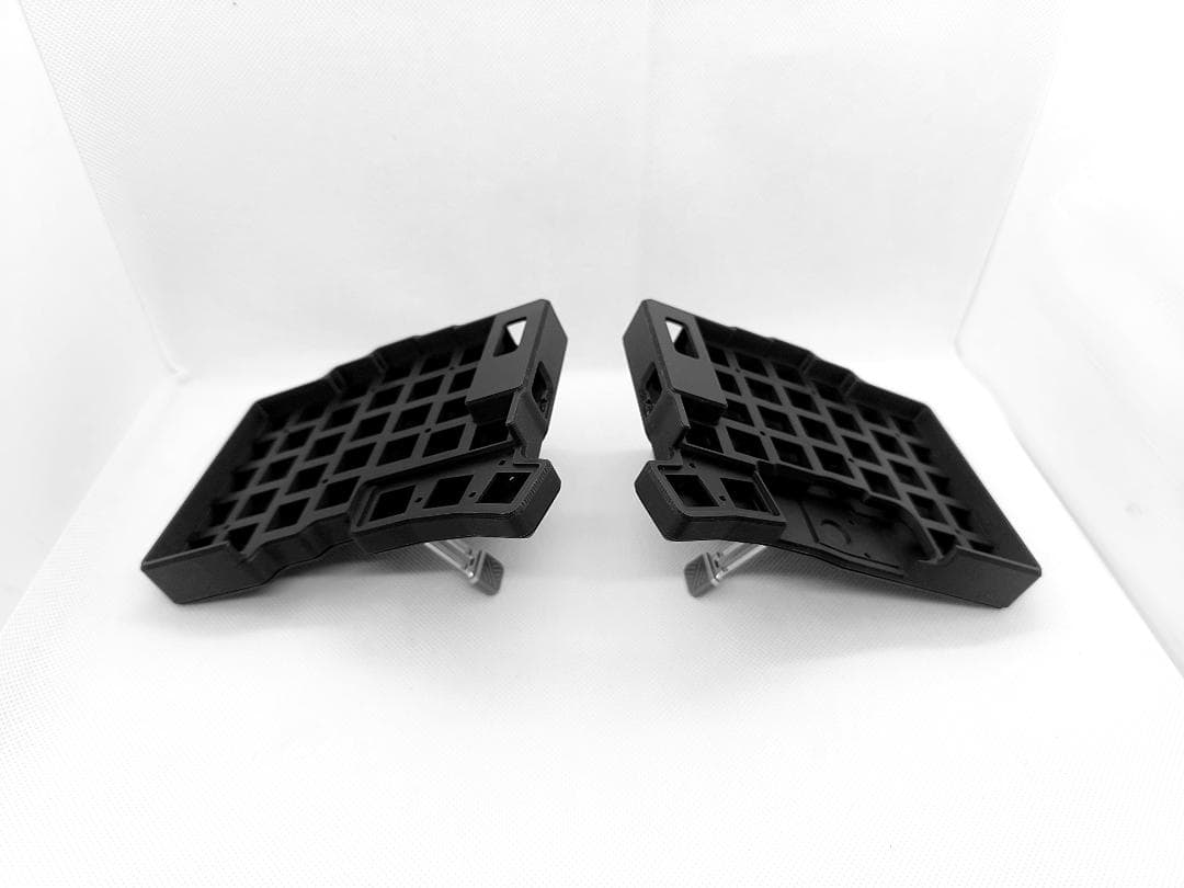 Keyball61ケース 可変テンティング、パームレスト付き