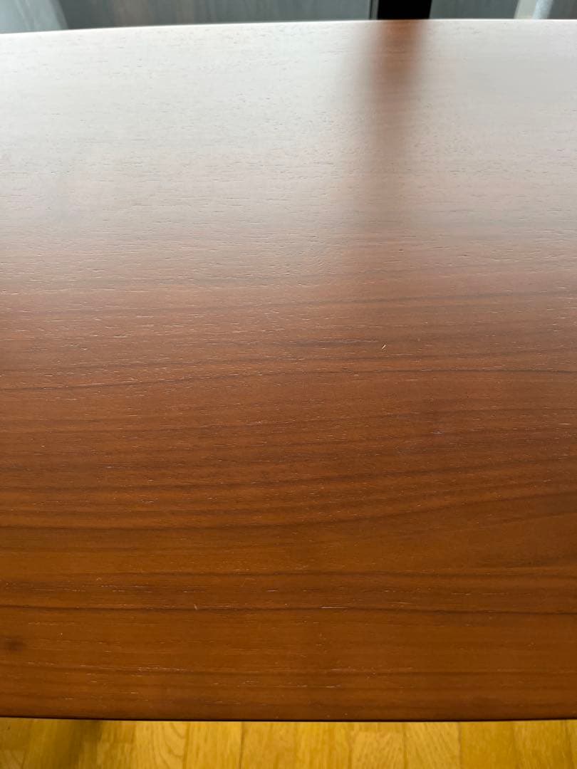 無印良品のテーブル　引き出し付き