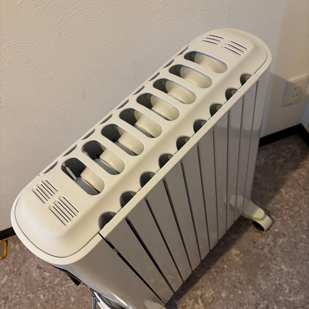 DeLonghi オイルヒーター RHSL0915 ホワイト　直営店限定モデル