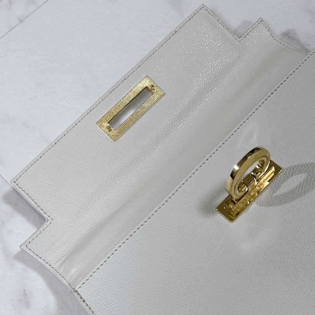 美品 Carbotti Elena 243 カルボッティ エレナ ベージュ