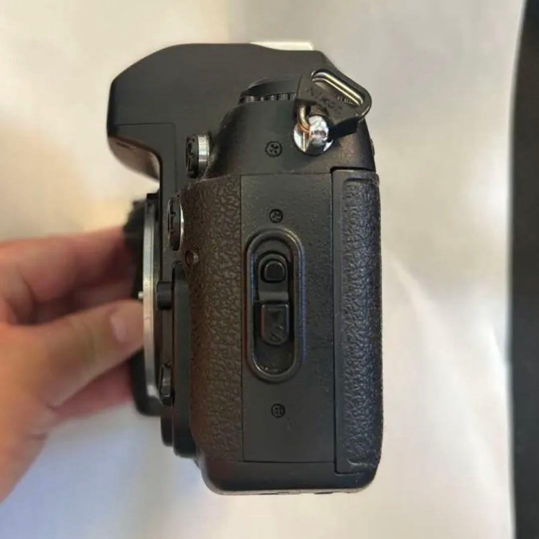 Nikon F100一眼レフカメラ 28-80mmレンズ