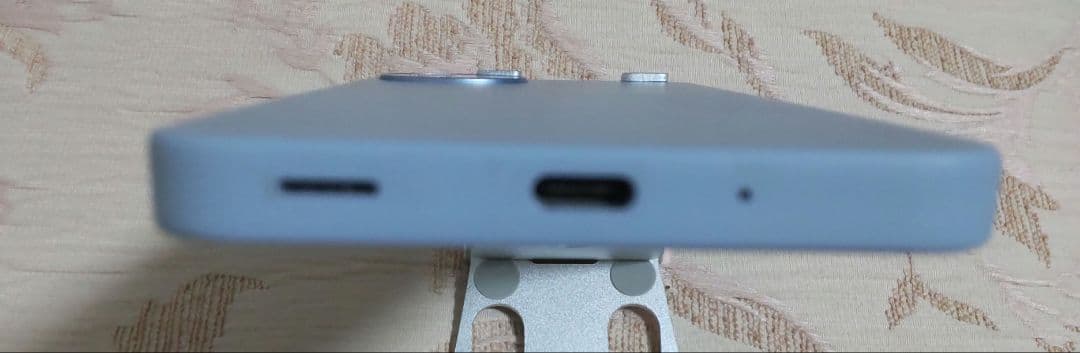 スマートフォン本体　AQUOS wish4 SH-52E ブルー