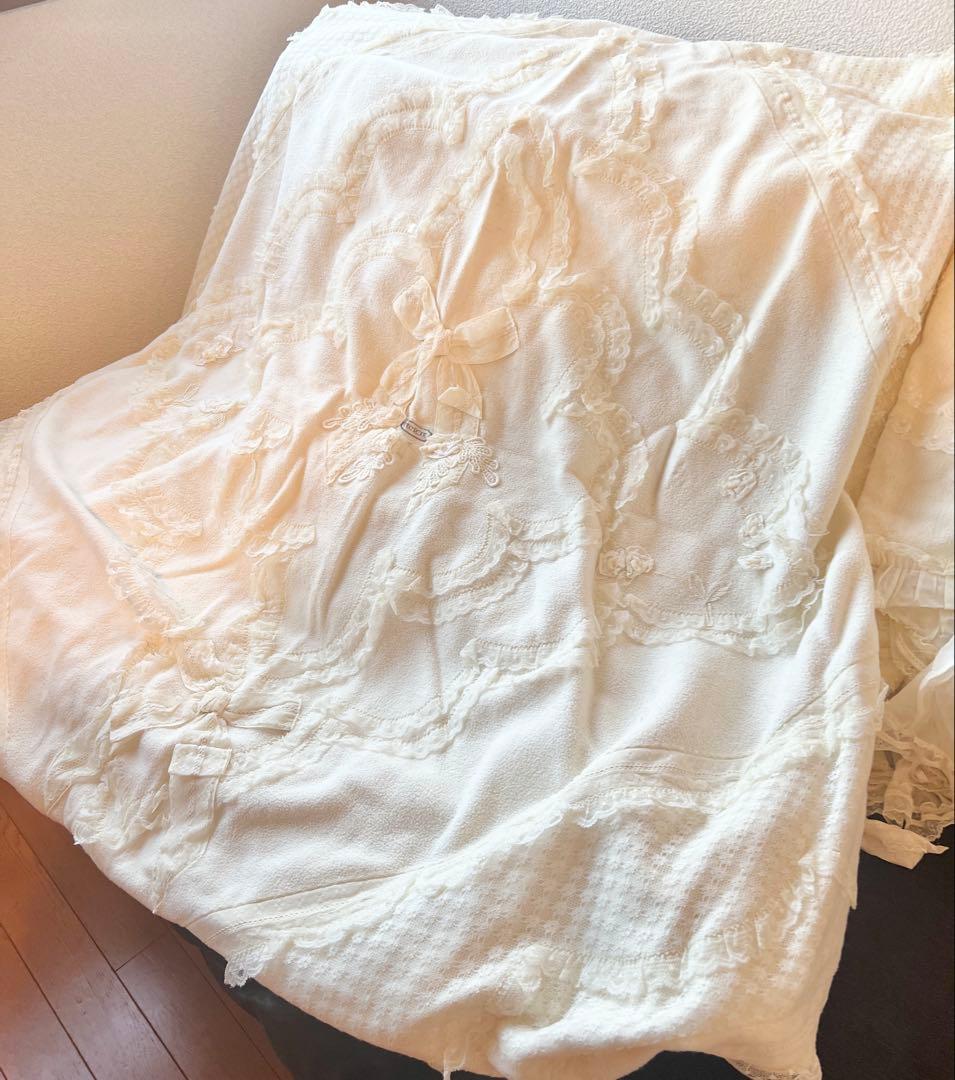 ✨さえら ヒスクローネ 綿毛布 Wダブル 上品レース 花モチーフ✨