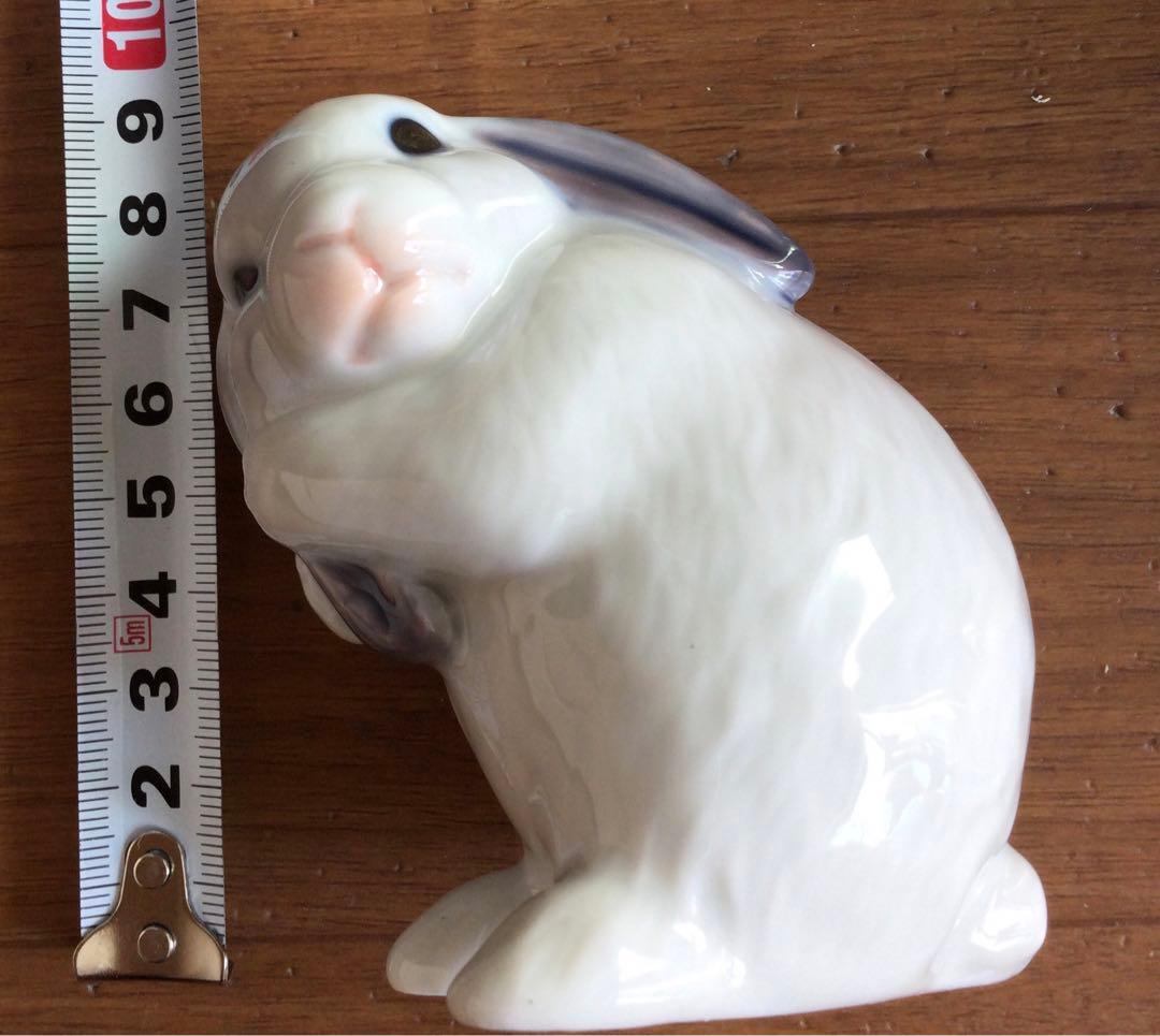   うさぎの置物　イヤーフィギュリン　2018