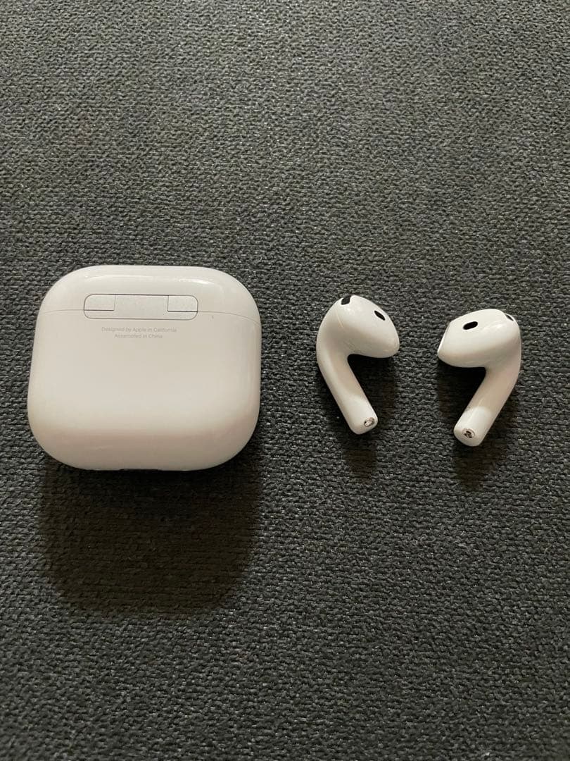 c*s様 airpods4 ANC ノイキャン付き　美品　完動品
