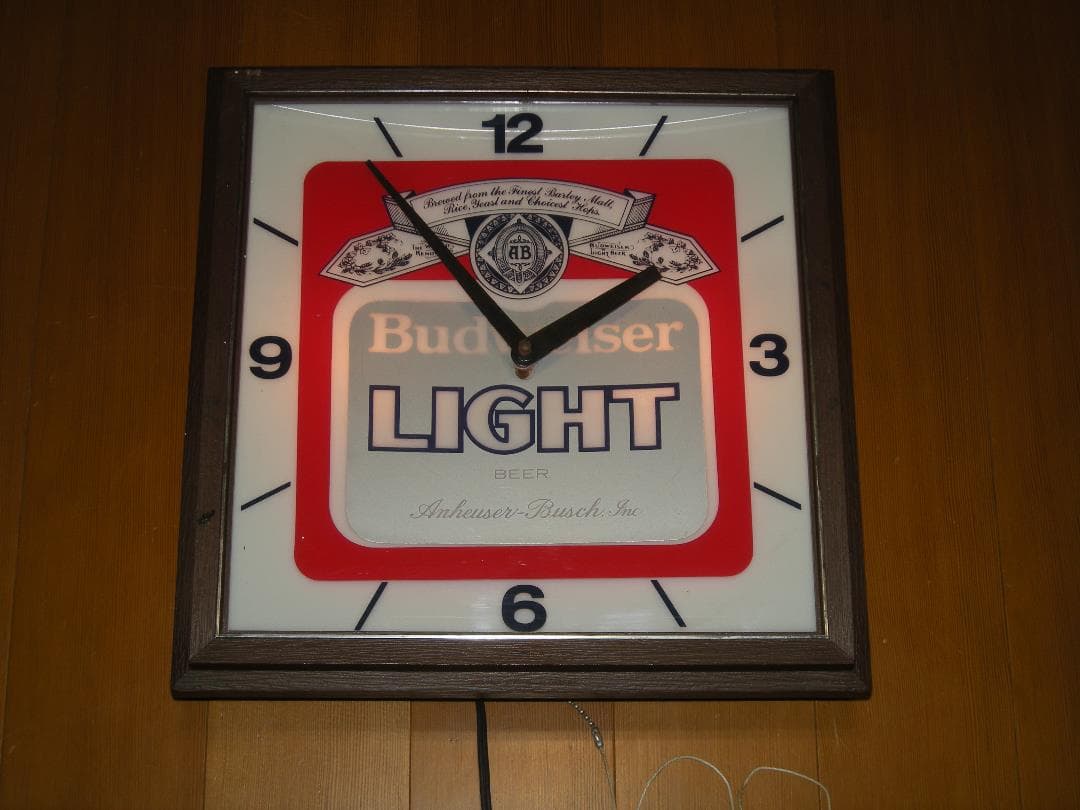 83年製 ビンテージ バドワイザーLIGHT 電気時計