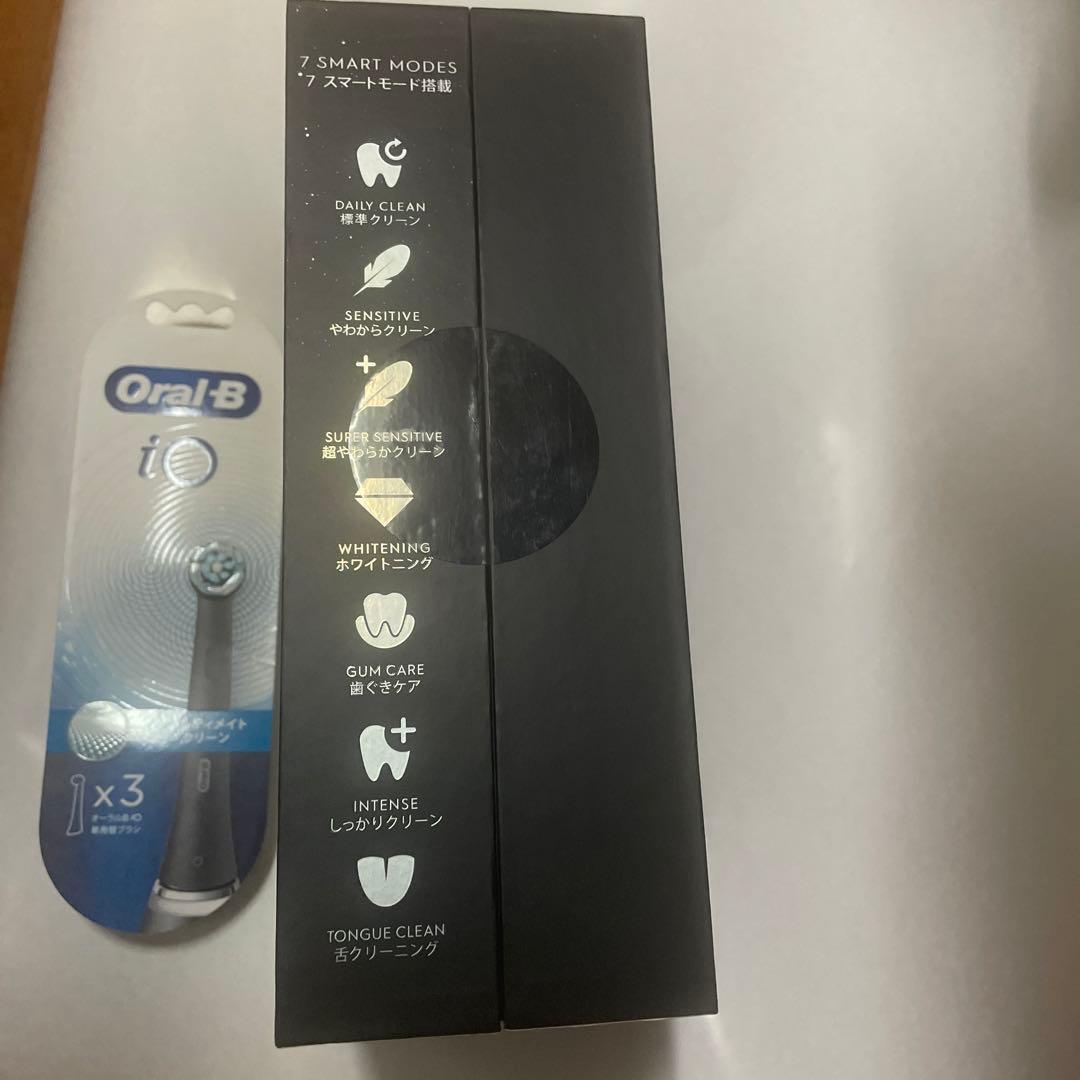 オーラルB iO10コズミック　ブラック　➕替ブラシ３本
