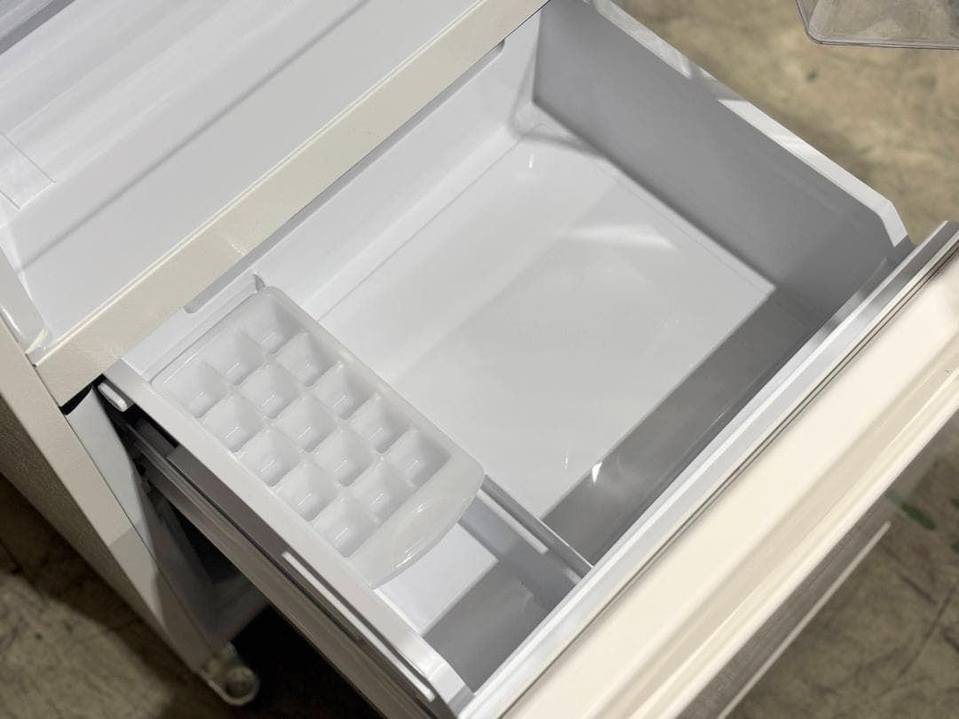 ■AQUA/アクア■ミルク　168L　冷蔵庫　AQR-17K-W　2021年製