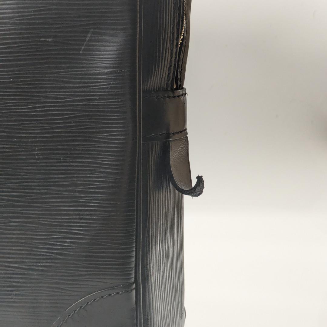 極美品 ベタ無 ルイヴィトン エピ ポルトドキュマンヴォワヤージュ M54472