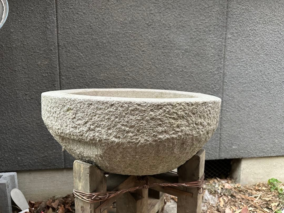 特別値引き。石臼　台付2025-5 奈良大阪手渡し限定。