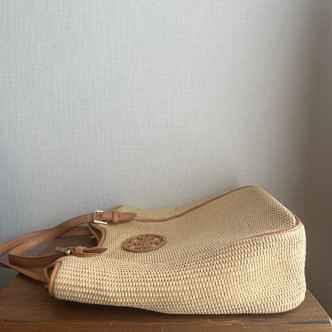 Tory Burch トリーバーチ　かごバッグ トートバック　ベージュ　A4