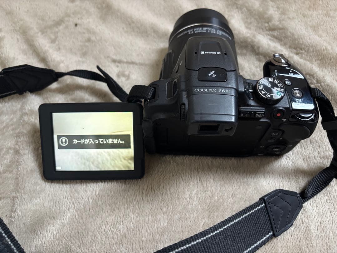 【激安】Nikon Coolpix P610 デジタルカメラ　光学60倍ズーム