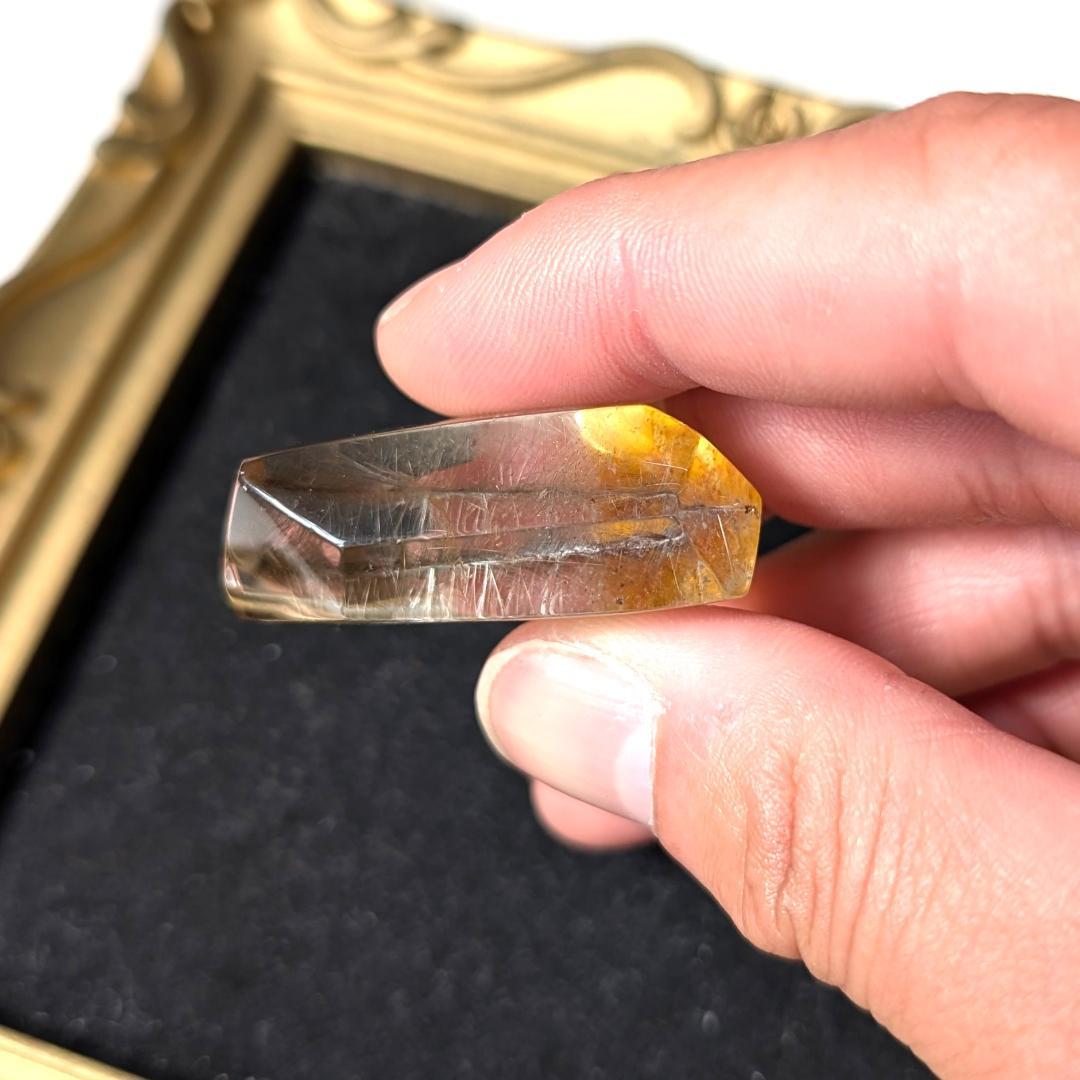 プラチナルチル 六角形カット オーロラ入ブルッカイト 奇跡の結晶 経営者のお守り