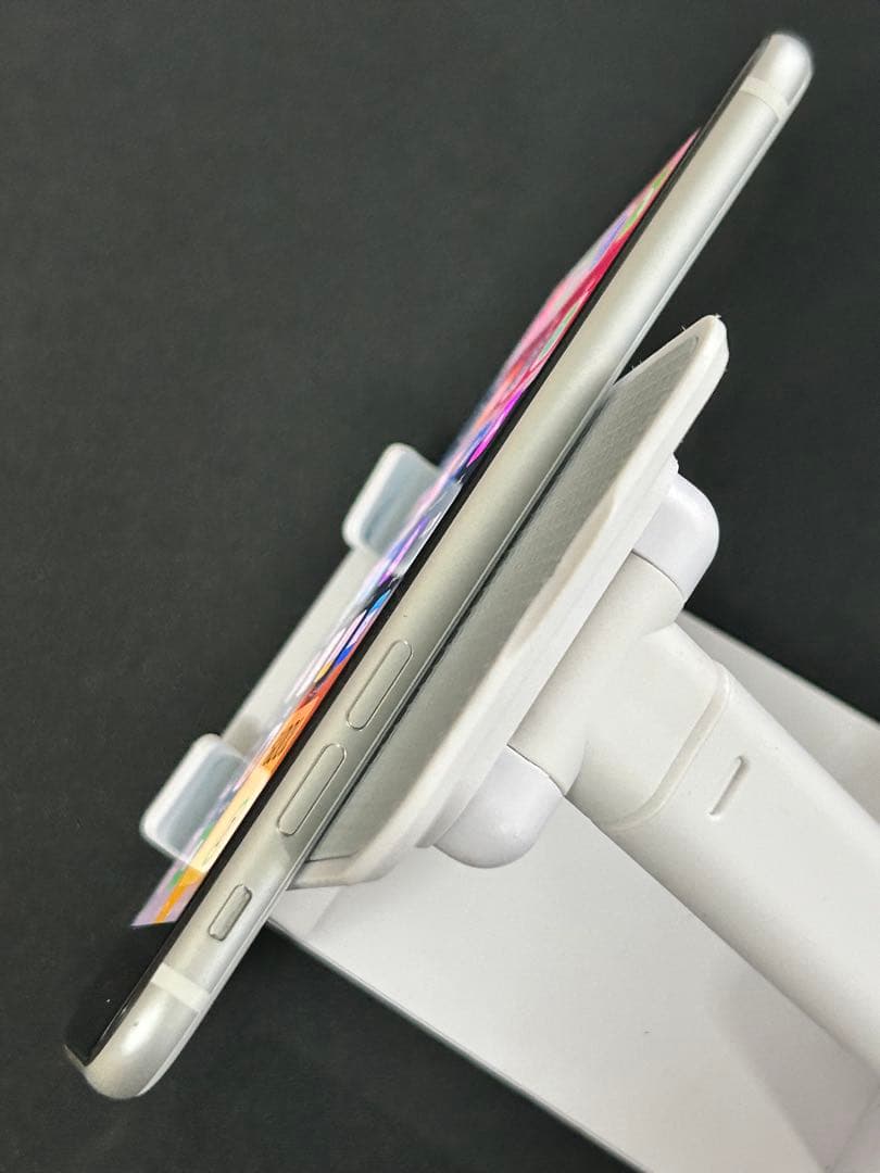 m*i様 訳あり格安スタート!SIMフリーApple iPhoneSE2 64G