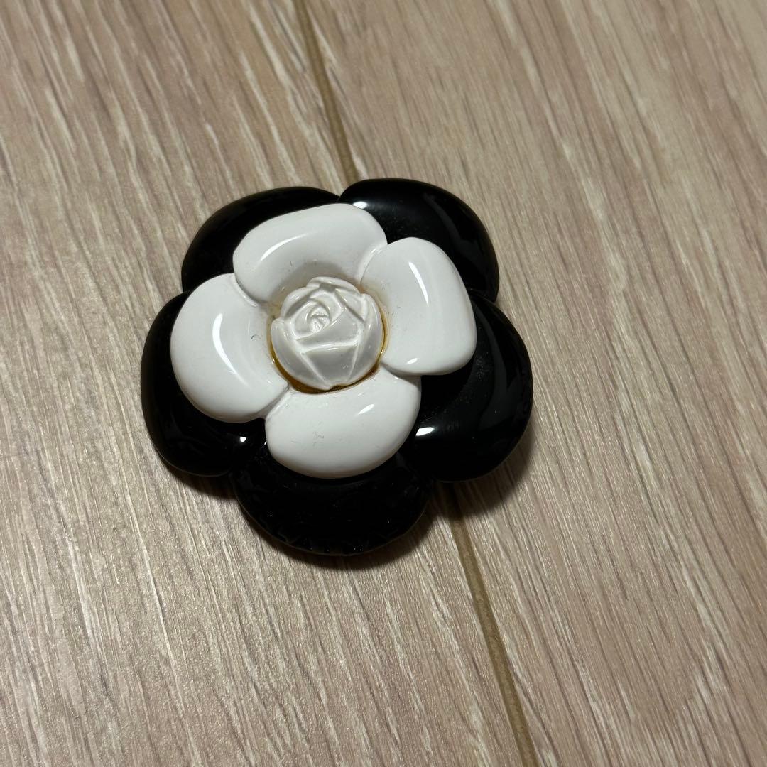 美品 レア 人気 クレイサス CLATHAS カメリアシリーズ ブローチ 4点