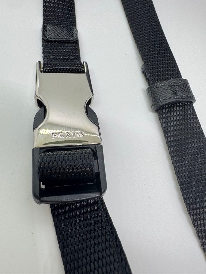 【未使用品】プラダ　ReNylon スマホホルダー　ショルダー　ミニポーチ付