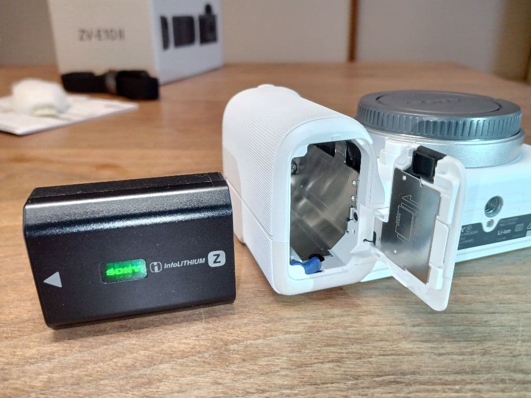 a*e様 【メーカー保証 5月6日迄付帯】SONY ZV-E10M2 ボディ取説