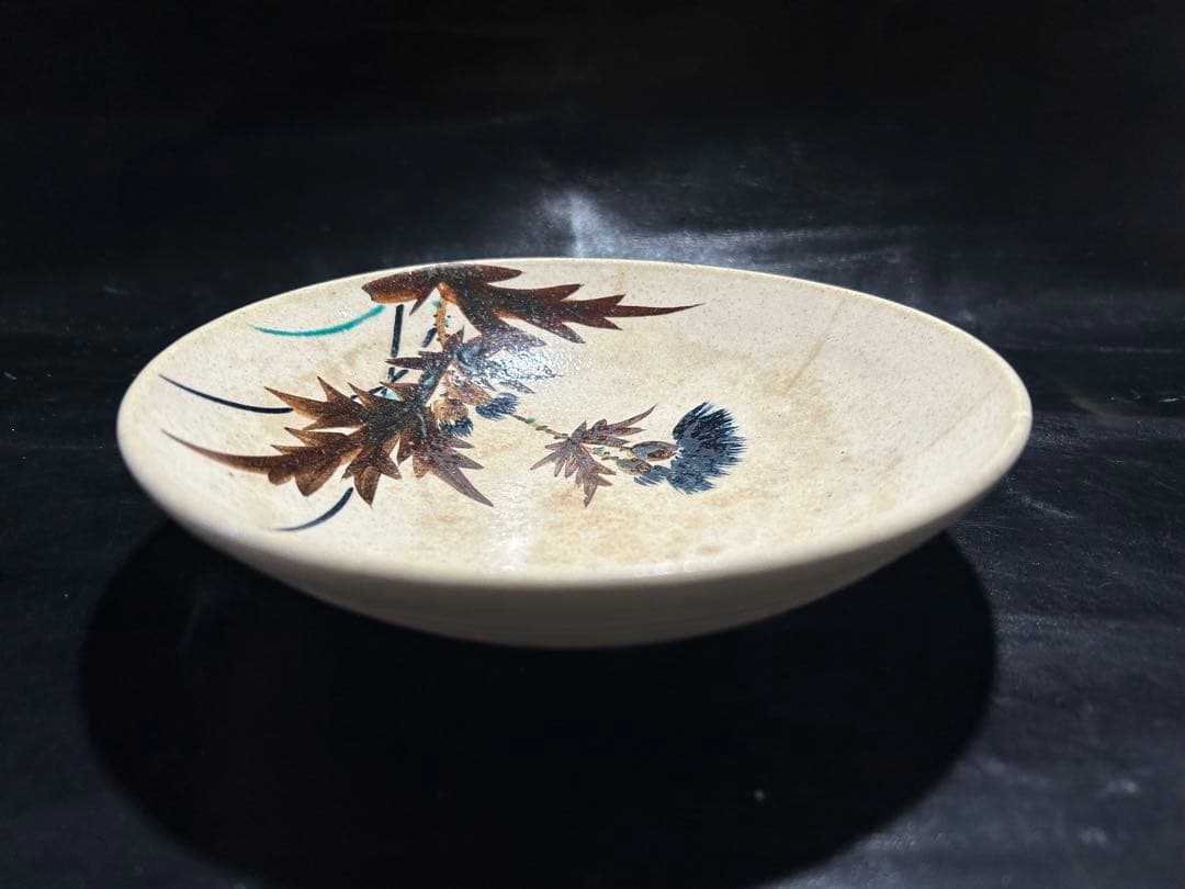 美しい古美術◾️蔵から紺色のアザミの花が描かれたステキな雰囲気の夏茶碗？が出て来た