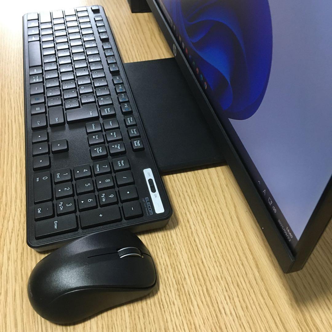 HP Win11 Office Xeon 8Gメモリ SSD 23.8'モニター