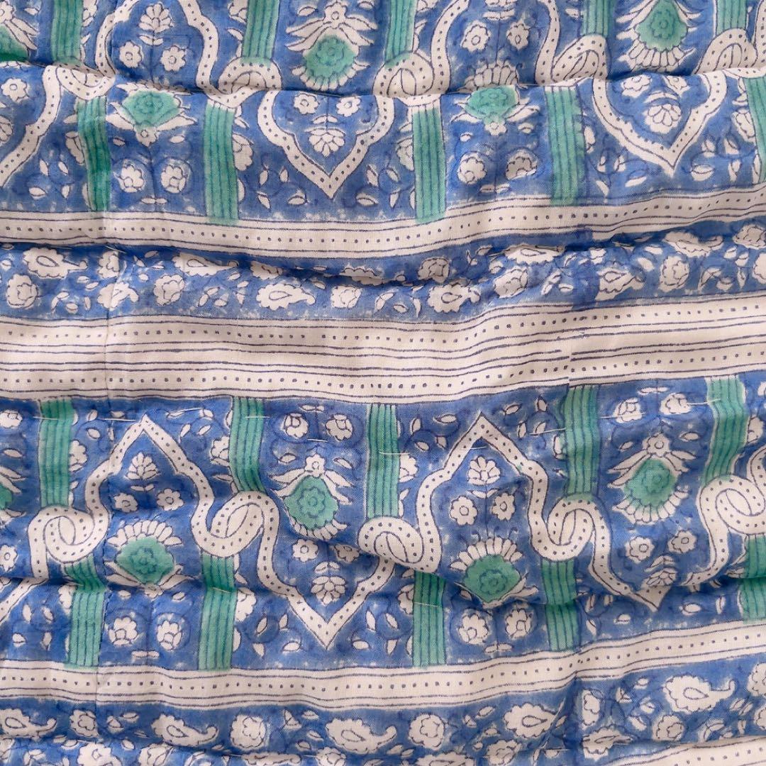 キルト　ブロックプリントキルト　インドの布団　ソファーカバー　ベッドカバー