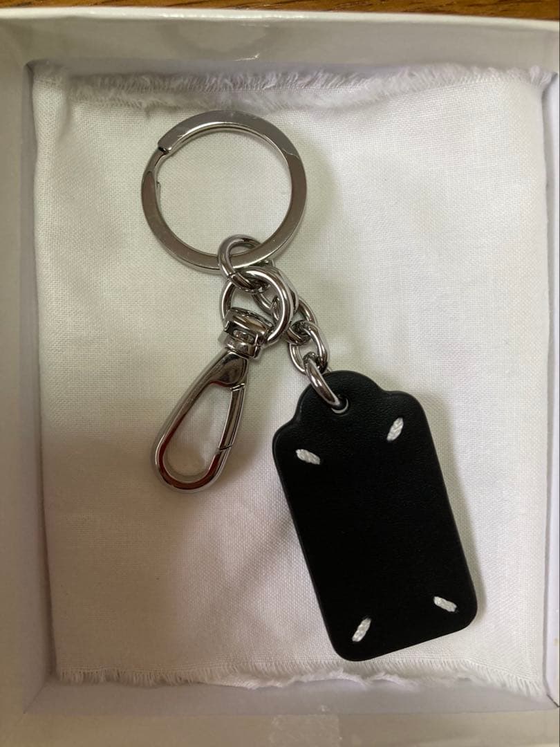 メゾン　マルジェラ　4ステッチ　レザー　キーホルダー　キーリング　チャーム