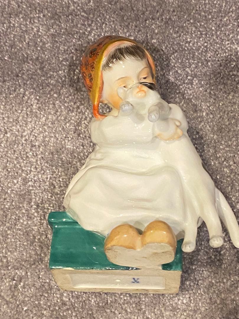 お値下‼️ マイセン　ヘンチェル　猫を抱く少女　子供