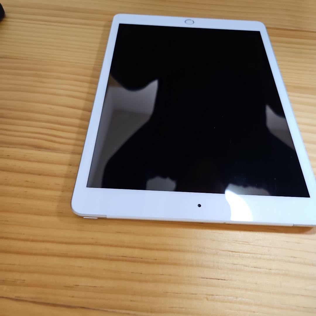 SIMフリー ケース付き ipad 7世代 Wi-Fi + Cellular