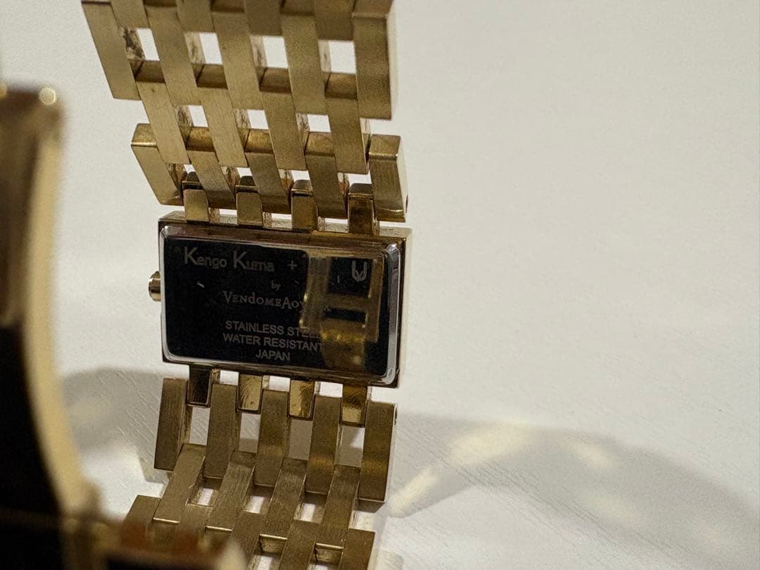 ヴァンドーム青山と隈研吾　コラボ腕時計