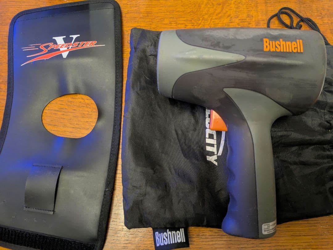 Bushnell ベースボールスピードガン KPH