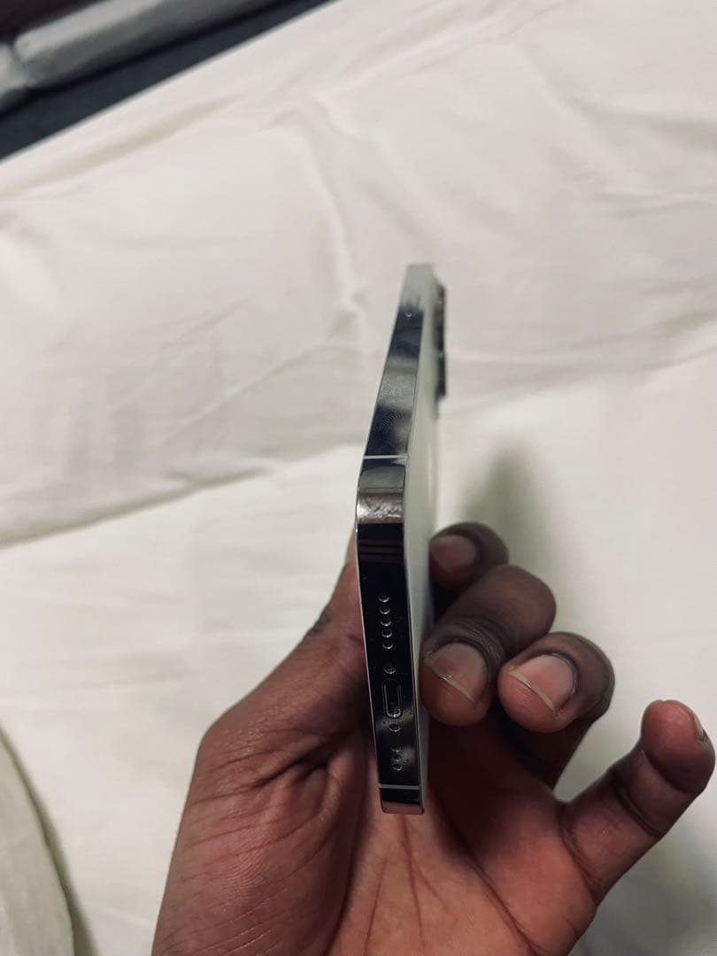Apple iPhone 13 Pro シルバー 本体256gb