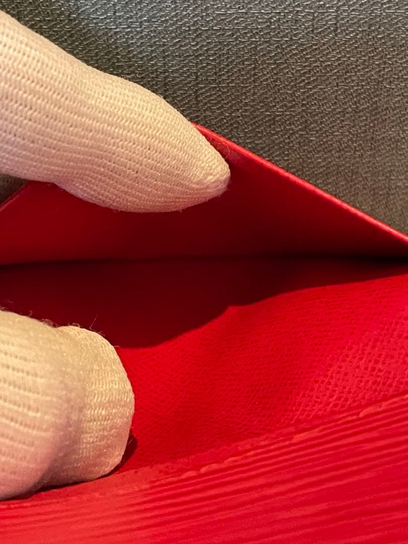 ルイヴィトン エピ アンヴェロップ カルト ドゥ ヴィジット　名刺入れ　レッド