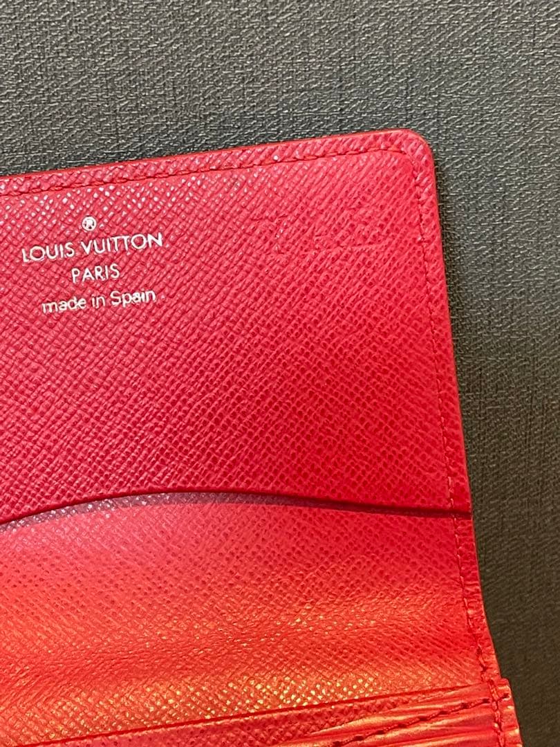 ルイヴィトン エピ アンヴェロップ カルト ドゥ ヴィジット　名刺入れ　レッド