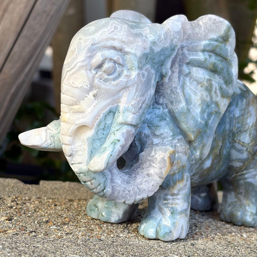 モスアゲート 象の石彫刻置物 リアルな造形