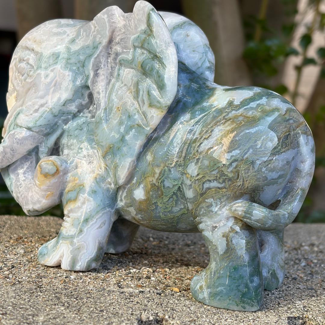 モスアゲート 象の石彫刻置物 リアルな造形