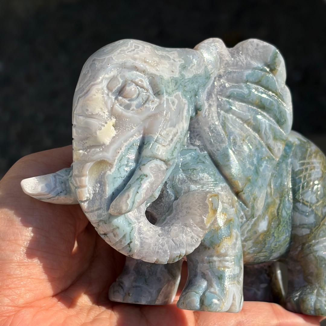 モスアゲート 象の石彫刻置物 リアルな造形